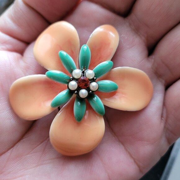 Enameled Flower Brooch With Center Rhinestone Pearls Peach Orange Color Green - Picture 5 of 5
